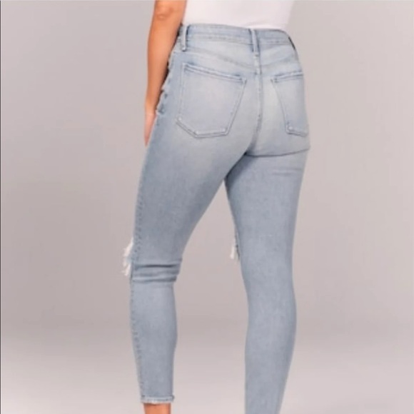 Abercrombie and Fitch super skinny ankle jeans - Picture 4 of 5